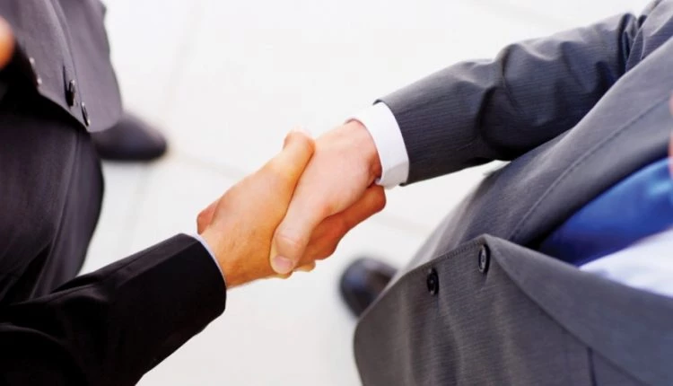 Αραβας επενδυτής προ των πυλών ιστορικής ελληνικής εταιρείας